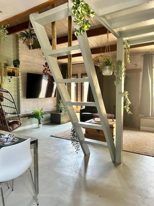 Jungle Style Lodge With Jacuzzi ,Sauna And Garden Near Amsterdam Vijfhuizen 外观 照片