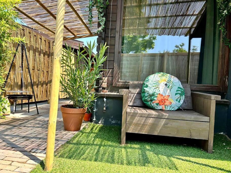 Jungle Style Lodge With Jacuzzi ,Sauna And Garden Near Amsterdam Vijfhuizen 外观 照片