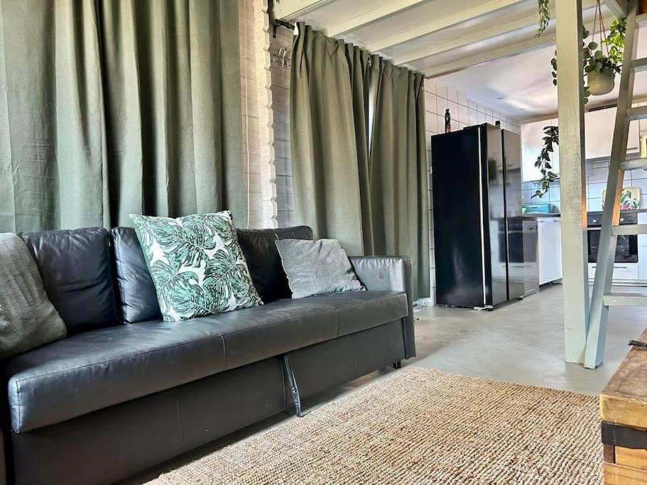 Jungle Style Lodge With Jacuzzi ,Sauna And Garden Near Amsterdam Vijfhuizen 外观 照片