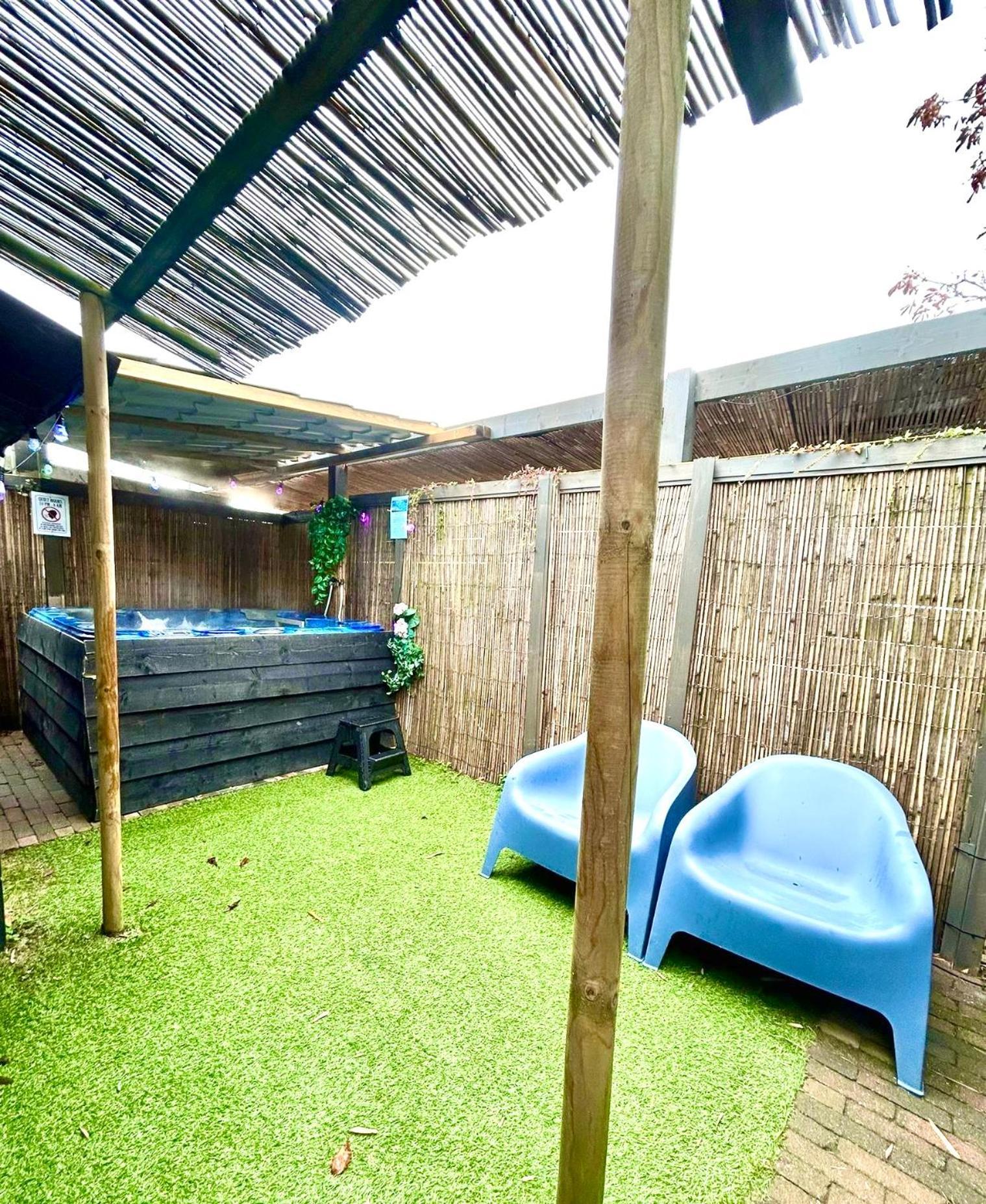 Jungle Style Lodge With Jacuzzi ,Sauna And Garden Near Amsterdam Vijfhuizen 外观 照片